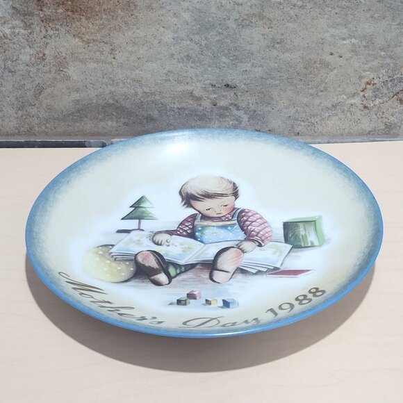 Schmid Hummel Mothers Day 1988 Young Reader Decorative Wall Hanging Plate - Picture 10 of 11